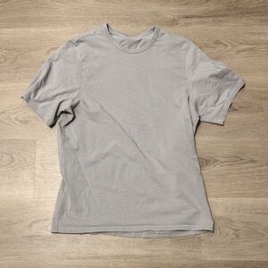 lululemon T-Shirt